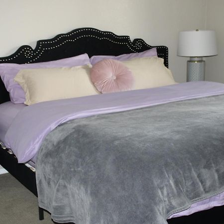 Charming Central Amarillo Retreat With A Jacuzzi ภายนอก รูปภาพ
