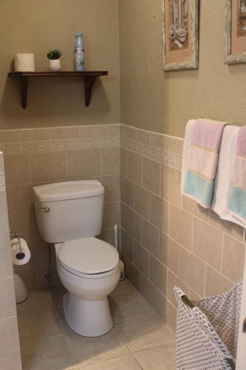 Charming Central Amarillo Retreat With A Jacuzzi ภายนอก รูปภาพ